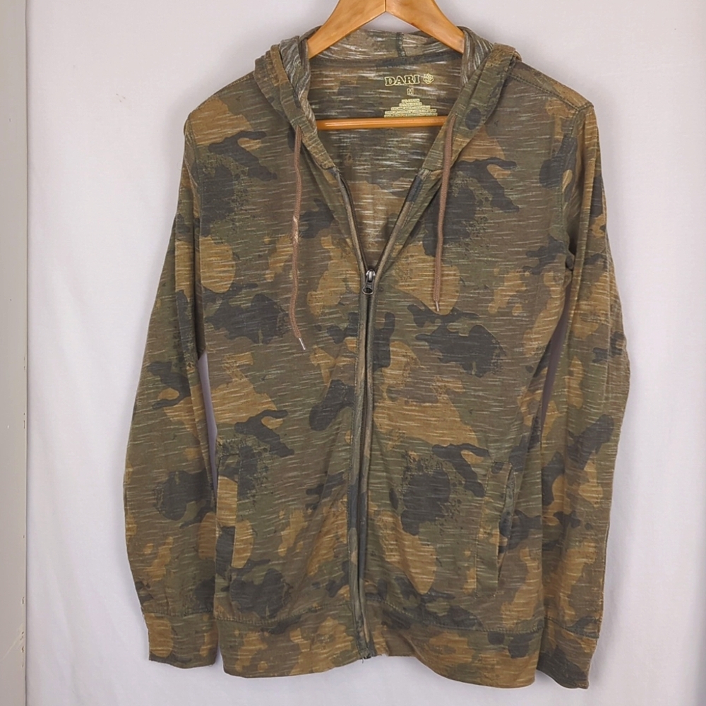 DARI Women's Camo Zip Front Hoodie With Pockets Medium